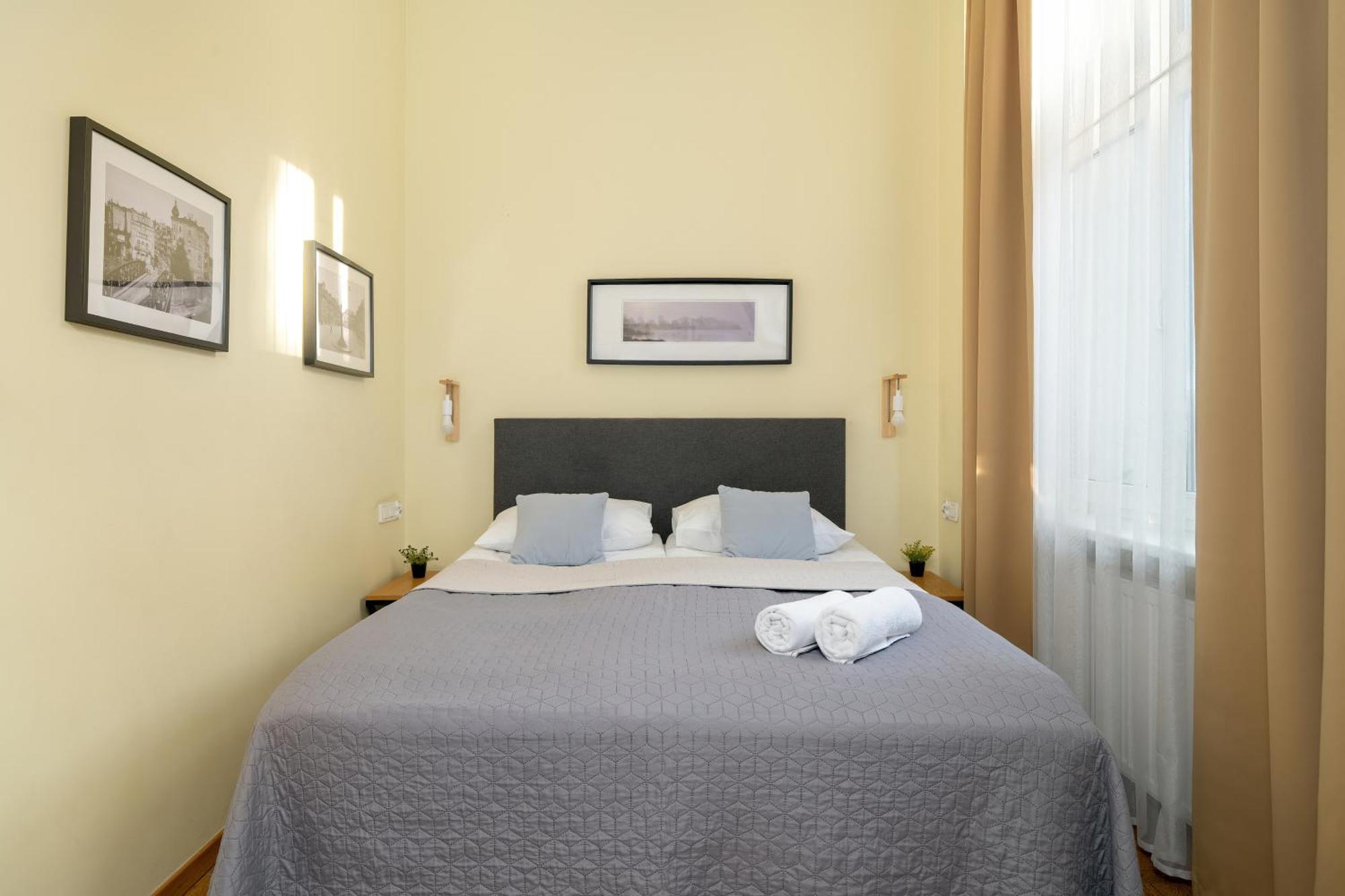 Jasne Studia Very Berry W Centrum Poznania By Noclegi Renters Esterno foto