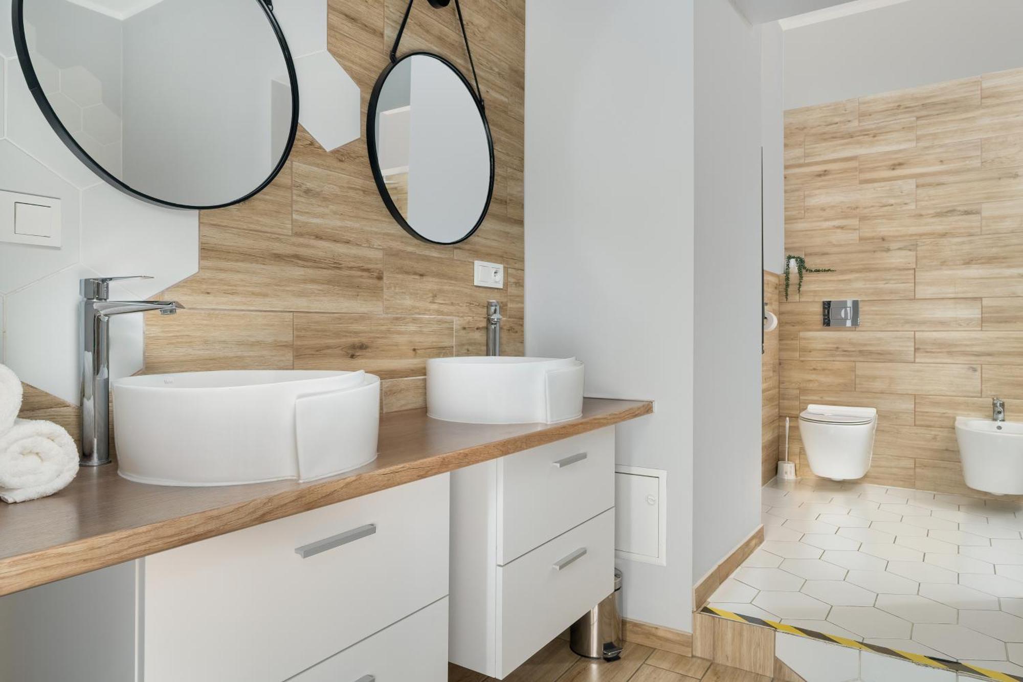 Jasne Studia Very Berry W Centrum Poznania By Noclegi Renters Esterno foto