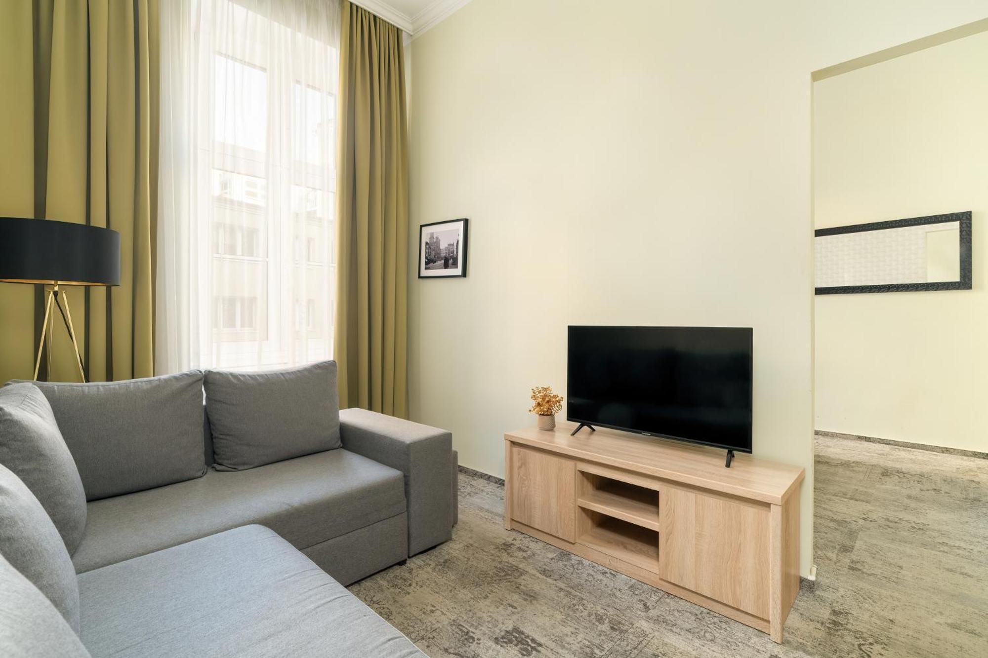 Jasne Studia Very Berry W Centrum Poznania By Noclegi Renters Esterno foto