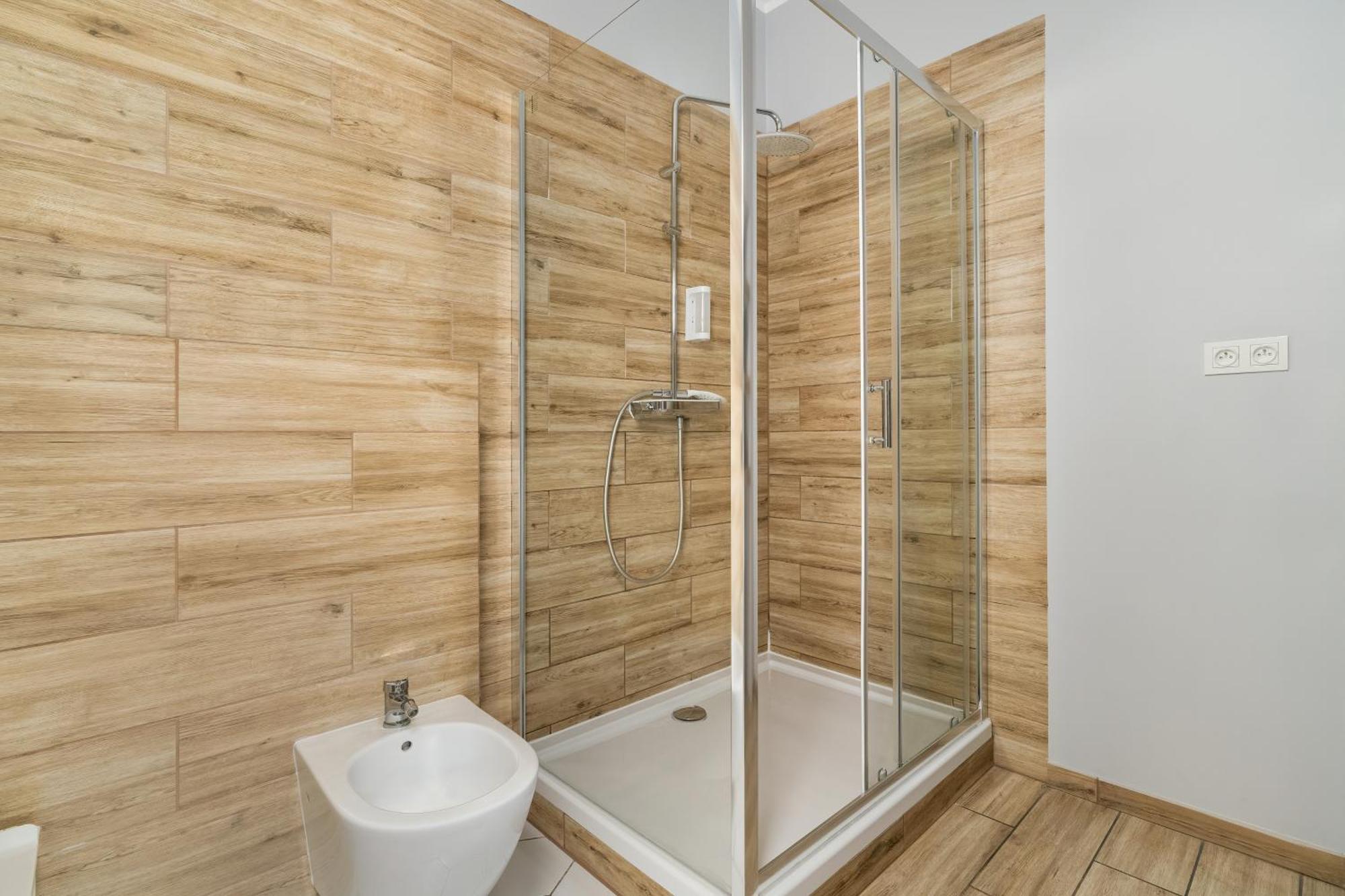 Jasne Studia Very Berry W Centrum Poznania By Noclegi Renters Esterno foto